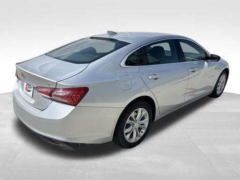 Used 2022 Chevrolet Malibu LT image 4