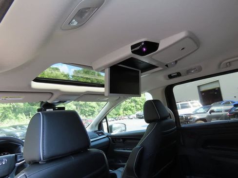 New 2026 Honda Odyssey Touring image 17