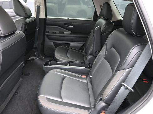 Used 2023 Nissan Pathfinder SL w/ SL Premium Package image 21