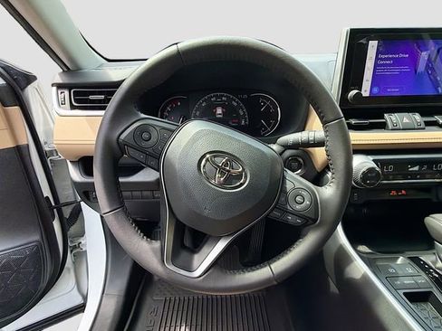 Used 2025 Toyota RAV4 XLE Premium FWD image 38