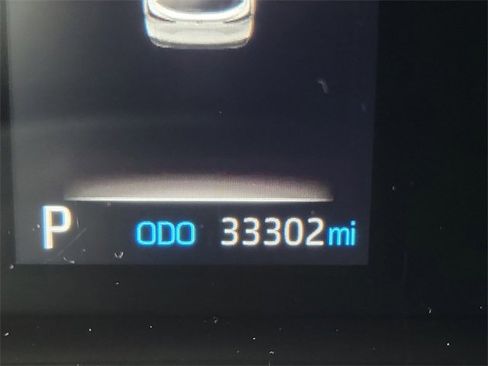 Used 2022 Toyota Sienna XLE image 27