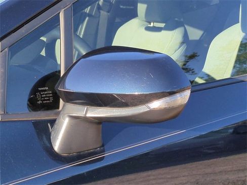 Used 2021 Toyota Corolla SE image 12