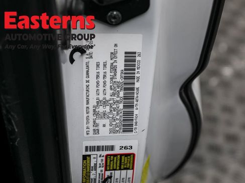 Used 2021 Toyota Tacoma SR RWD image 34