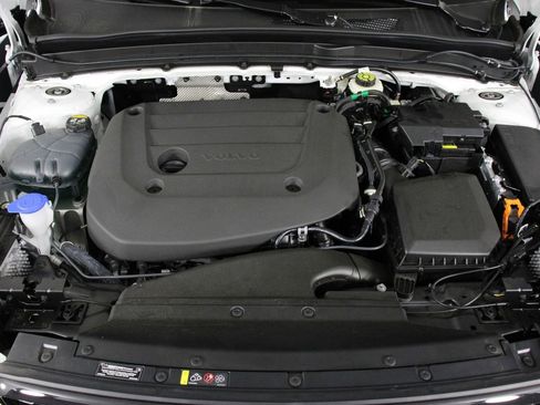 New 2026 Volvo XC40 B5 Plus w/ Protection Package Premier AWD/4WD image 12