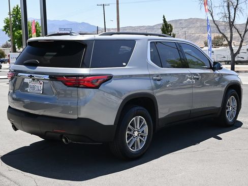 Used 2023 Chevrolet Traverse LT FWD image 5