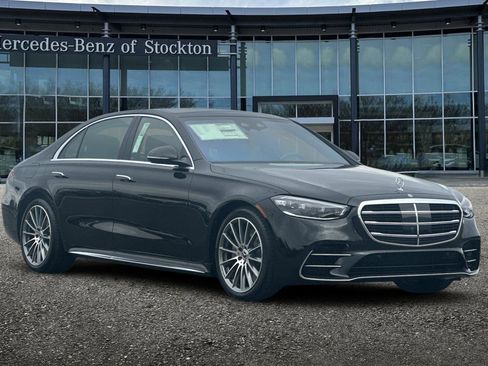 New 2025 Mercedes-Benz S 580 4MATIC Sedan image 2