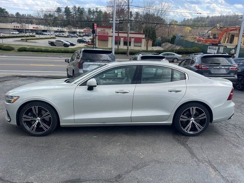 Used 2020 Volvo S60 T6 Inscription image 4
