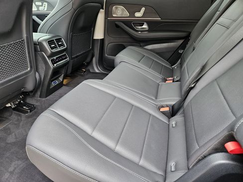 Certified 2026 Mercedes-Benz GLS 450 4MATIC image 10