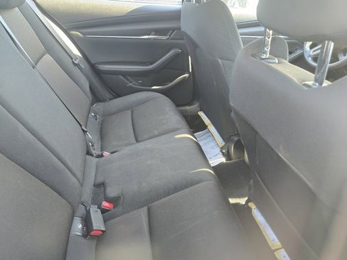 Used 2022 MAZDA MAZDA3 s FWD image 11