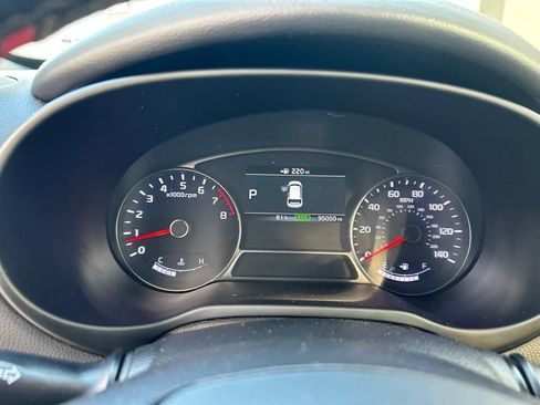 Used 2017 Kia Soul + w/ Option Group 041 FWD image 8