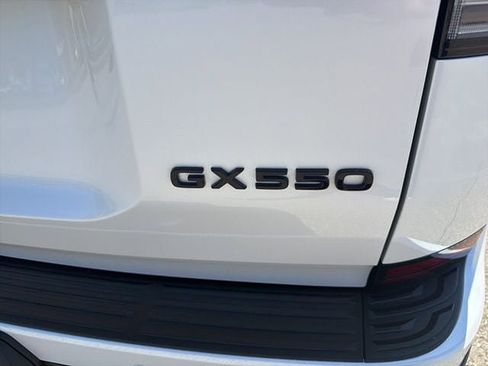 Used 2025 Lexus GX 550 w/ Cold Area Package AWD/4WD image 17