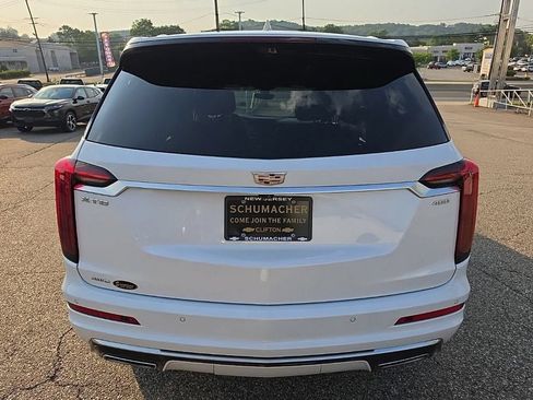 Used 2024 Cadillac XT6 Premium Luxury w/ Technology Package AWD/4WD image 4