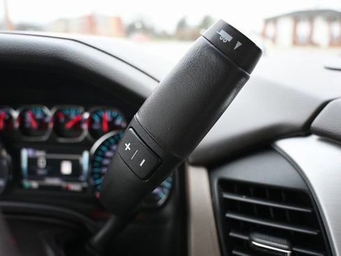 Used 2019 GMC Yukon SLT w/ Open Road Package image 40