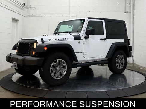 Used 2016 Jeep Wrangler Rubicon w/ Power Convenience Group image 4