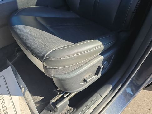 Used 2024 Kia Sorento S image 34