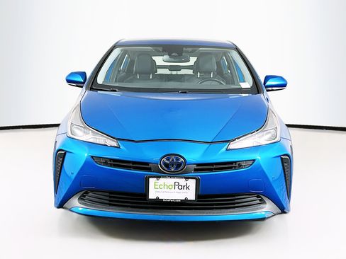 Used 2019 Toyota Prius XLE w/ Carpet Mat Package FWD image 2