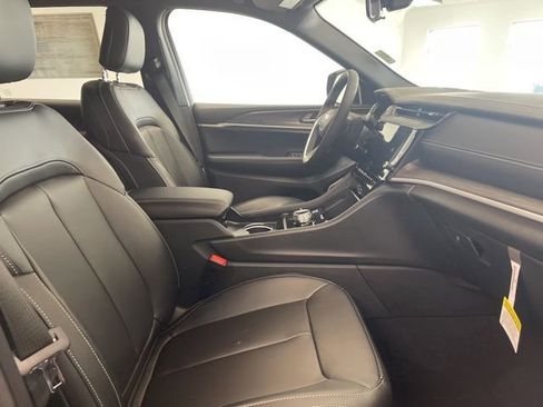 New 2026 Jeep Grand Cherokee L Limited AWD/4WD image 25