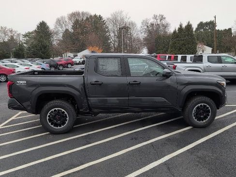 New 2025 Toyota Tacoma TRD Off-Road image 2