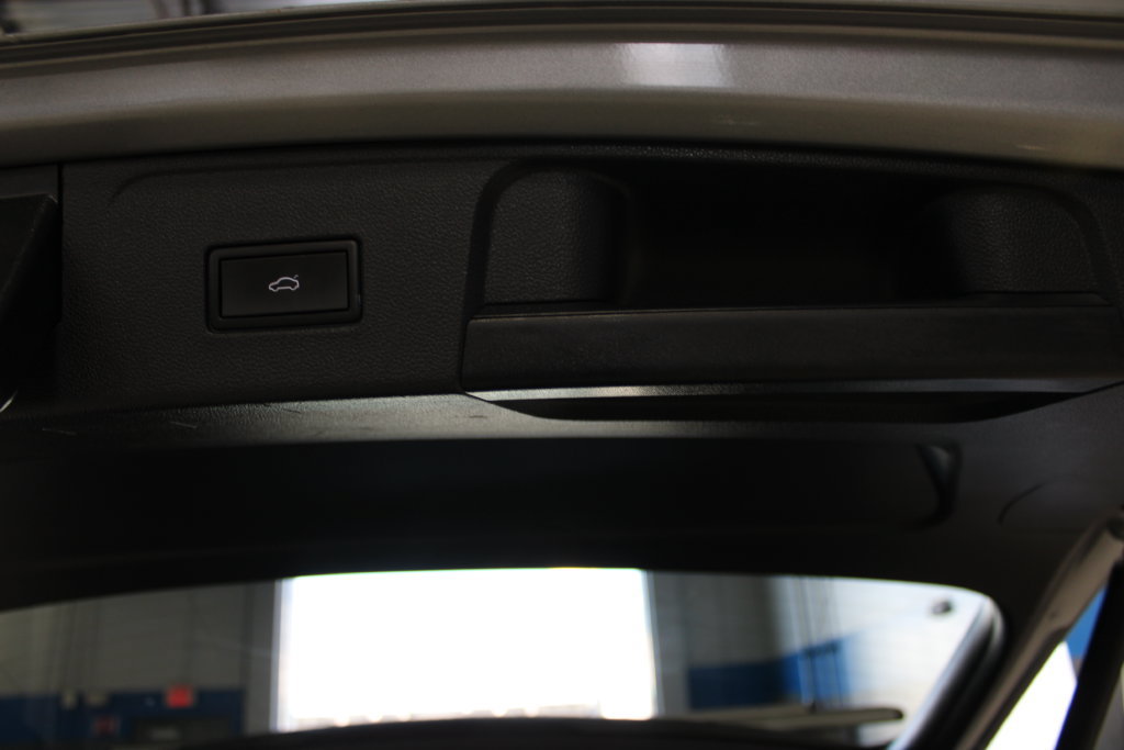 Used 2022 Volkswagen Atlas SEL AWD/4WD image 27