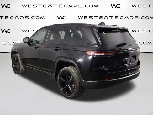 Used 2023 Jeep Grand Cherokee Limited w/ Luxury Tech Group II AWD/4WD image 46