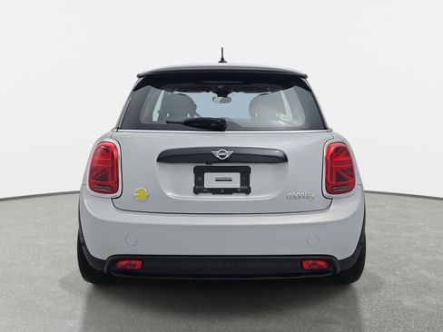 Used 2022 MINI Cooper SE w/ Driver Assistance Package image 6