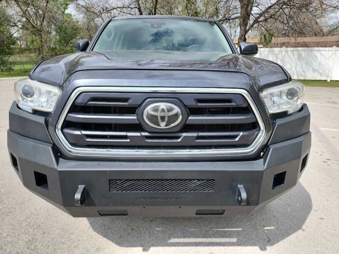 Used 2019 Toyota Tacoma SR5 image 2