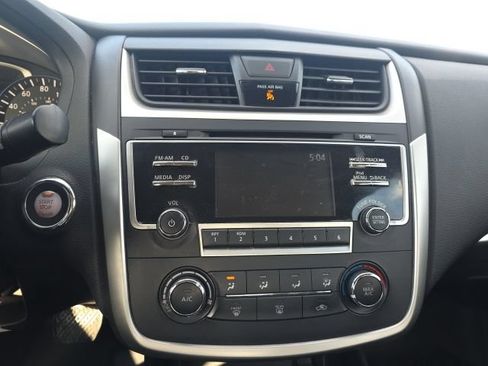 Used 2017 Nissan Altima 2.5 SR FWD image 22