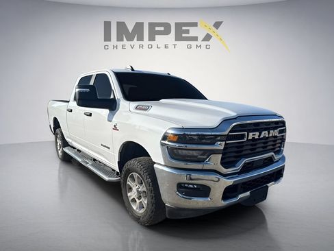Used 2025 RAM 2500 Big Horn AWD/4WD image 7