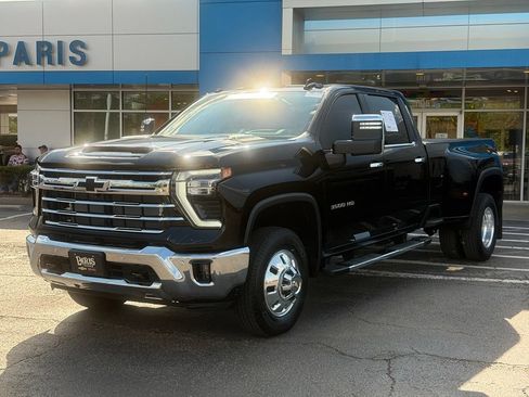 Used 2026 Chevrolet Silverado 3500 LTZ w/ LTZ Plus Package AWD/4WD image 3