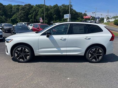 Used 2026 Volvo XC60 B5 Plus w/ Protection Package Premier image 2