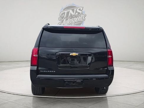 Used 2019 Chevrolet Suburban LT w/ LT Signature Package AWD/4WD image 5