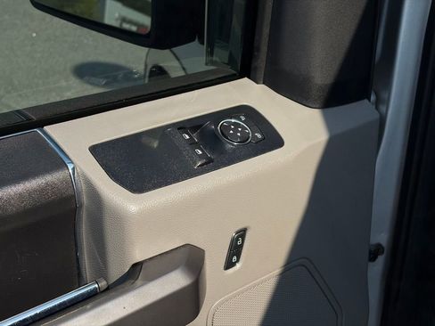 Used 2019 Ford F150 XLT w/ Equipment Group 301A Mid RWD image 12