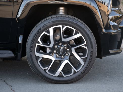 Used 2024 Chevrolet Silverado EV RST image 10