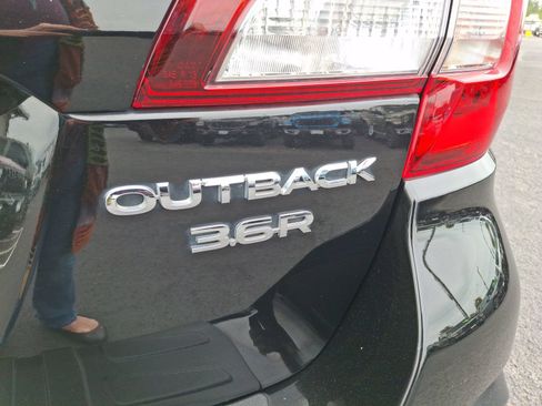 Used 2019 Subaru Outback 3.6R Touring w/ Popular Package #3A AWD/4WD image 31