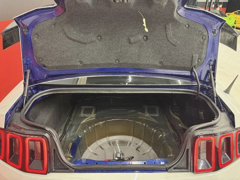 Used 2013 Ford Mustang GT Premium w/ Comfort Pkg image 28