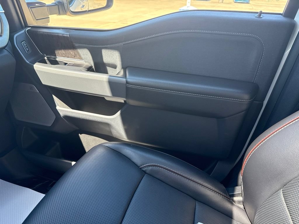 Used 2024 Ford F350 Lariat w/ Lariat Ultimate Package AWD/4WD image 26