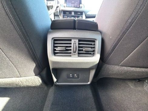 Used 2023 Nissan Rogue SV image 24