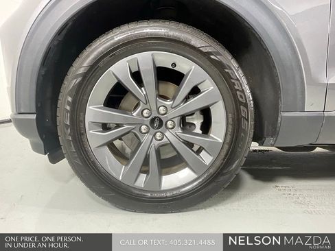 Used 2021 Ford Explorer XLT w/ Equipment Group 202A RWD image 10