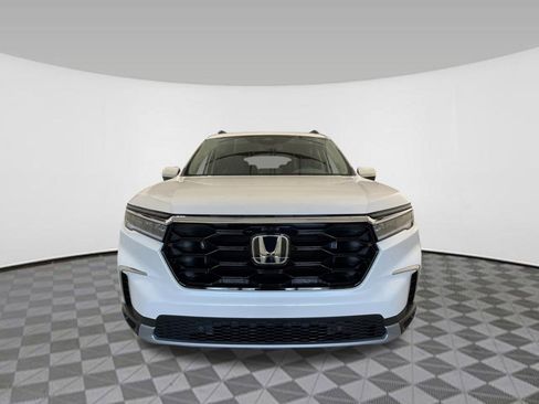 New 2025 Honda Pilot Touring image 8