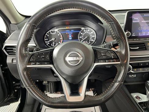 Used 2023 Nissan Altima 2.5 SR FWD image 21