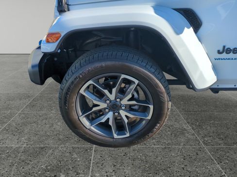 Used 2024 Jeep Wrangler Sport w/ Convenience Group image 16