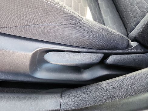 Used 2022 Toyota Corolla SE image 12