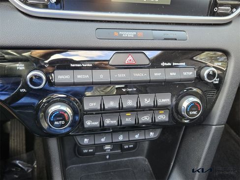 Used 2020 Kia Sportage EX w/ EX Technology Package image 27