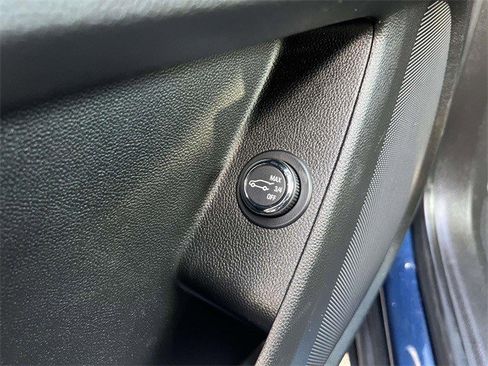 Certified 2023 Chevrolet Traverse LT image 13