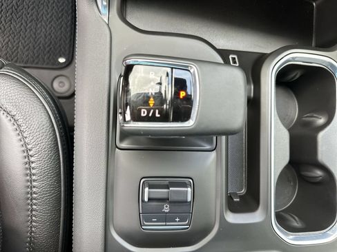 Certified 2025 GMC Sierra 1500 Denali AWD/4WD image 16