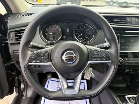 Used 2019 Nissan Rogue S FWD image 15