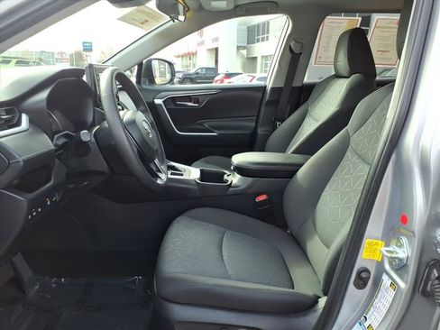 Certified 2022 Toyota RAV4 XLE image 6