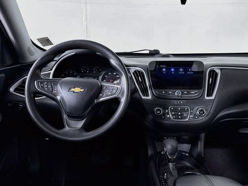 Used 2024 Chevrolet Malibu LT FWD image 11