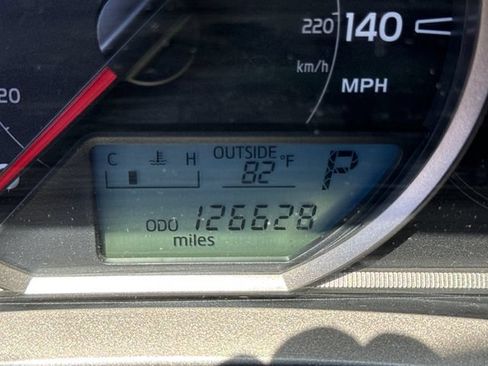 Used 2014 Toyota RAV4 XLE AWD/4WD image 26