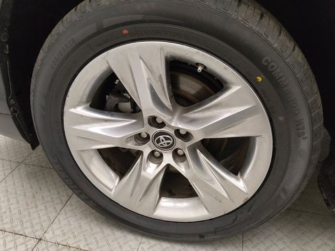 Used 2018 Toyota Highlander Limited image 31